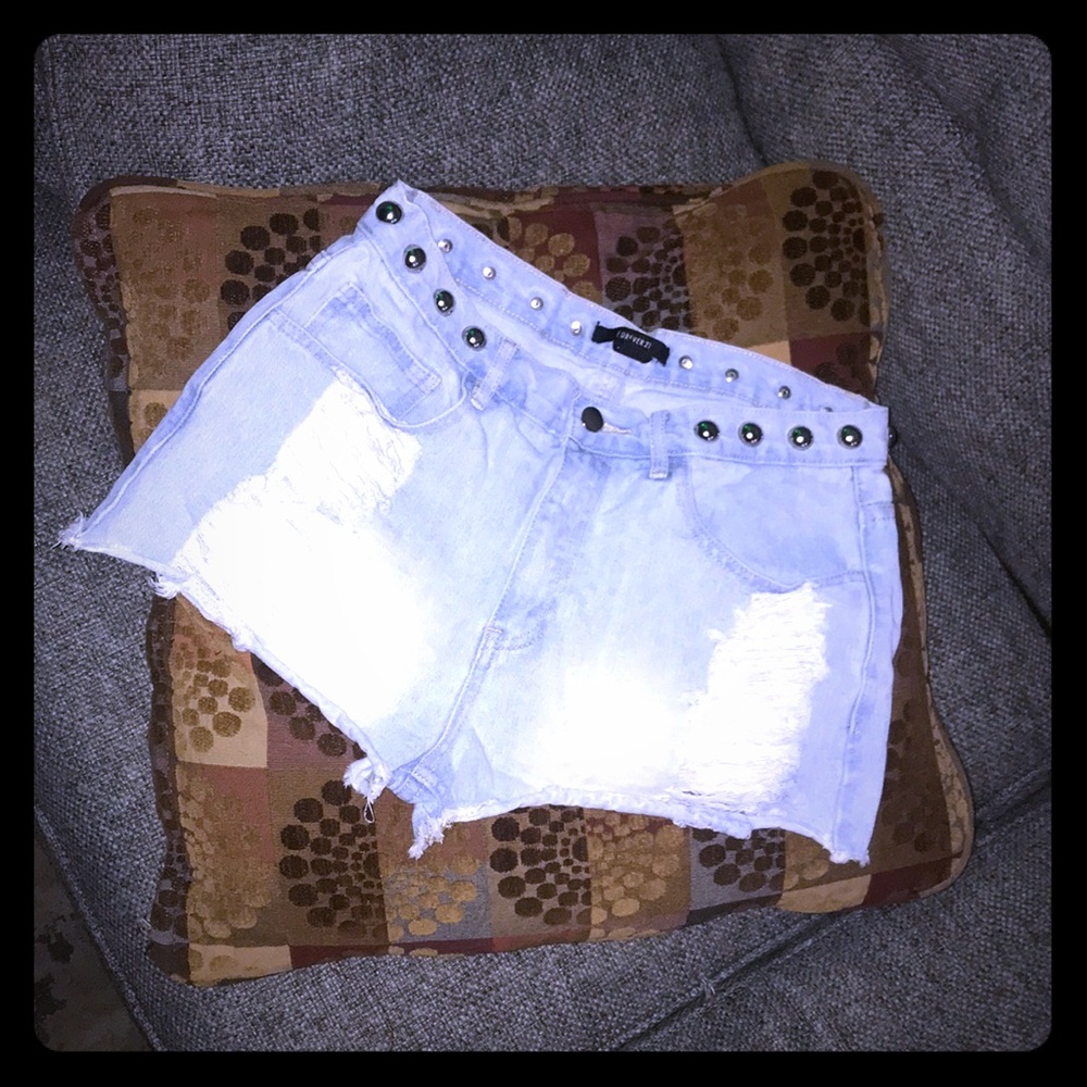 Forever 21 Studded Waist Ripped Shorts Size 30